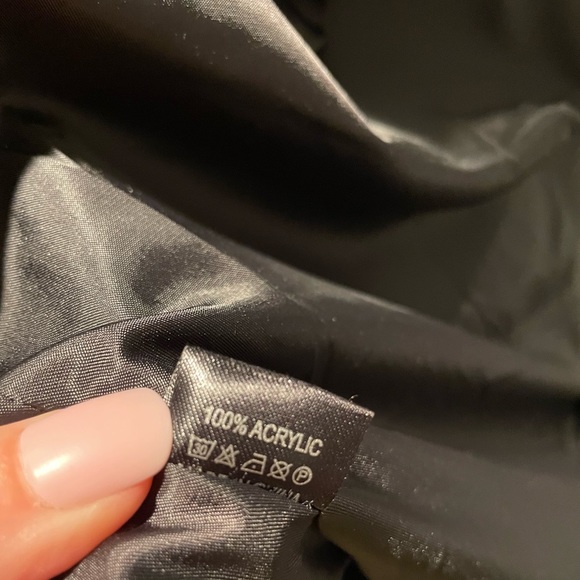 Faux fur black long vest NWOT one size - Picture 5 of 7